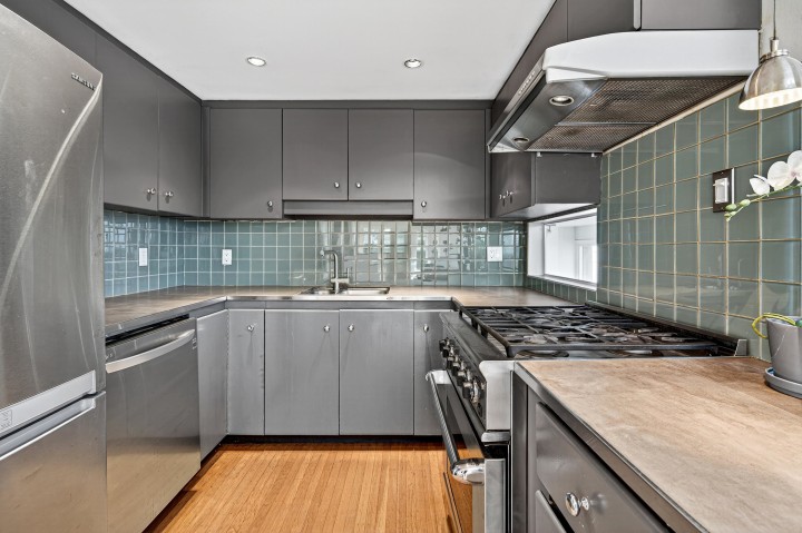 Photo 18 at 4427 W 7th Avenue, Point Grey, Vancouver West