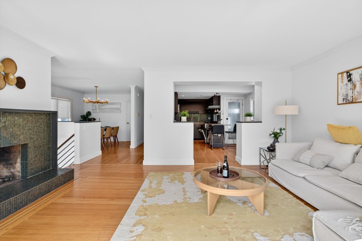 Photo 11 at 4427 W 7th Avenue, Point Grey, Vancouver West