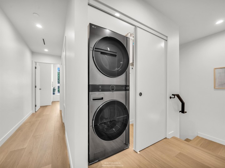 Photo 32 at 1 - 1120 E 23rd Avenue, Knight, Vancouver East