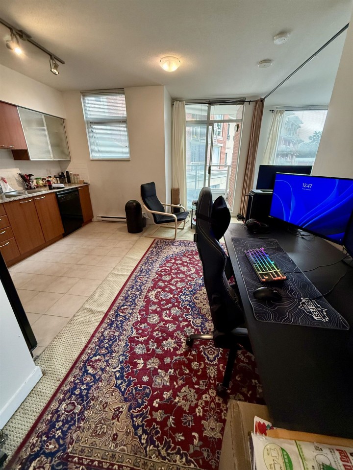 Photo 10 at 302 - 4028 Knight Street, Knight, Vancouver East