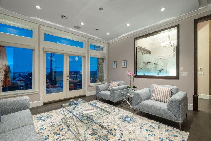 Photo 3 at 2567 Lawson Avenue, Dundarave, West Vancouver