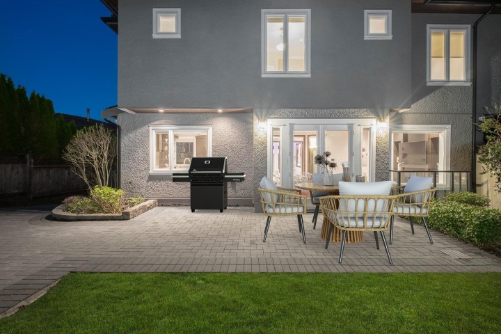 Photo 33 at 2567 Lawson Avenue, Dundarave, West Vancouver