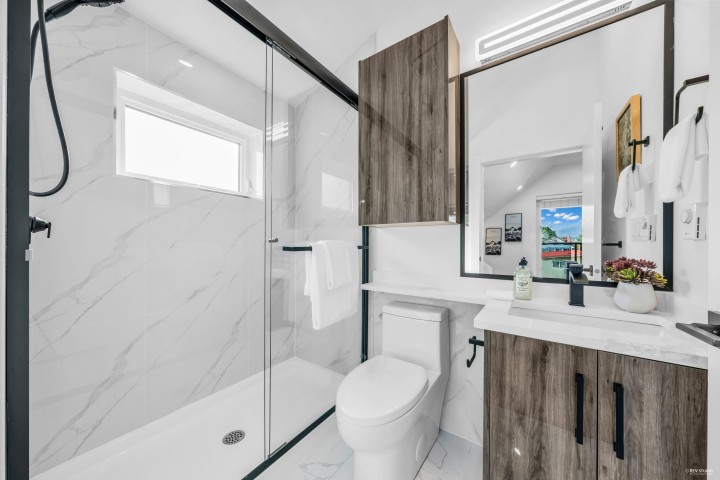 Photo 27 at 2 - 3344 Adanac Street, Renfrew VE, Vancouver East