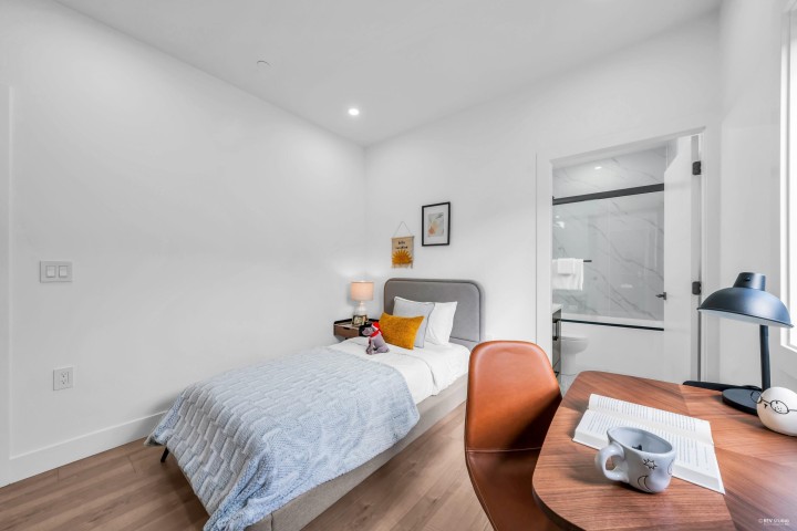 Photo 22 at 2 - 3344 Adanac Street, Renfrew VE, Vancouver East