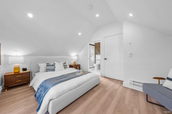 Photo 24 at 2 - 3344 Adanac Street, Renfrew VE, Vancouver East