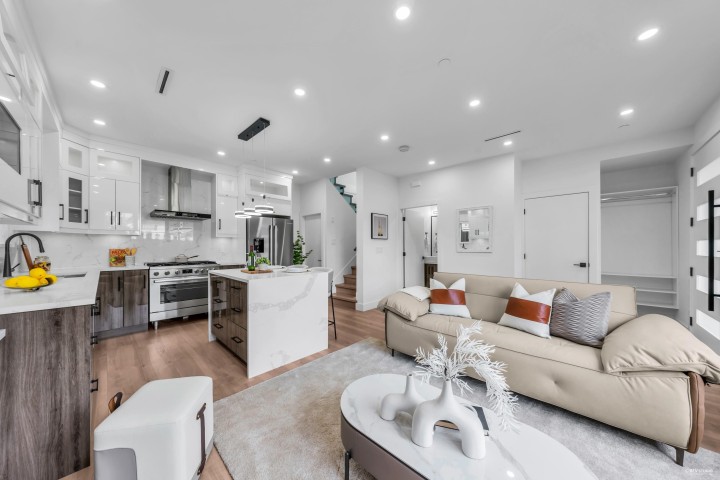 Photo 10 at 2 - 3344 Adanac Street, Renfrew VE, Vancouver East