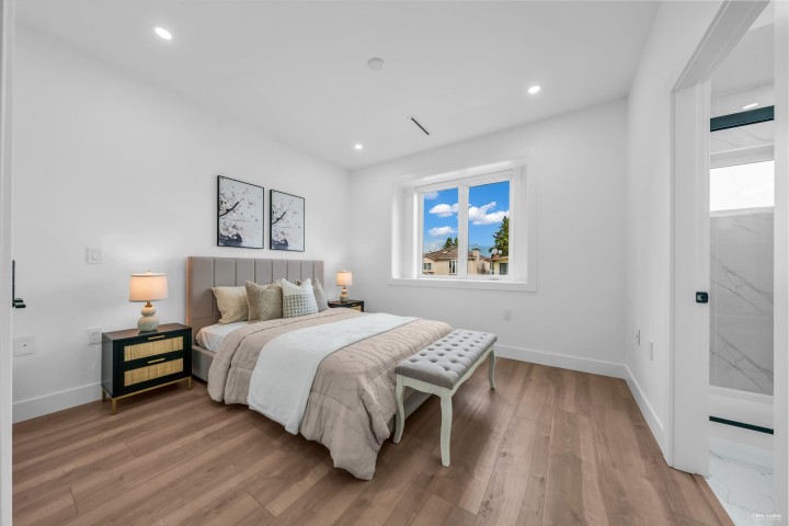 Photo 18 at 2 - 3344 Adanac Street, Renfrew VE, Vancouver East