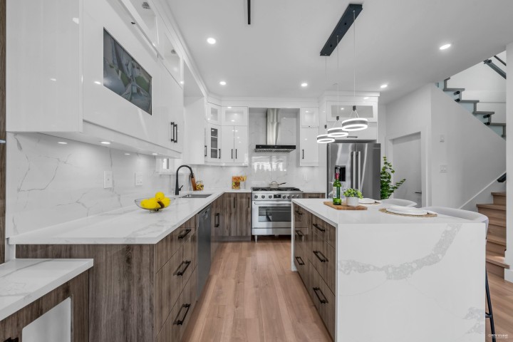 Photo 11 at 2 - 3344 Adanac Street, Renfrew VE, Vancouver East