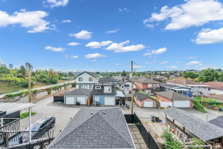 Photo 39 at 2 - 3344 Adanac Street, Renfrew VE, Vancouver East