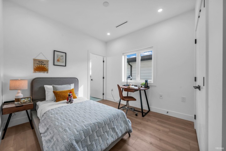 Photo 21 at 2 - 3344 Adanac Street, Renfrew VE, Vancouver East