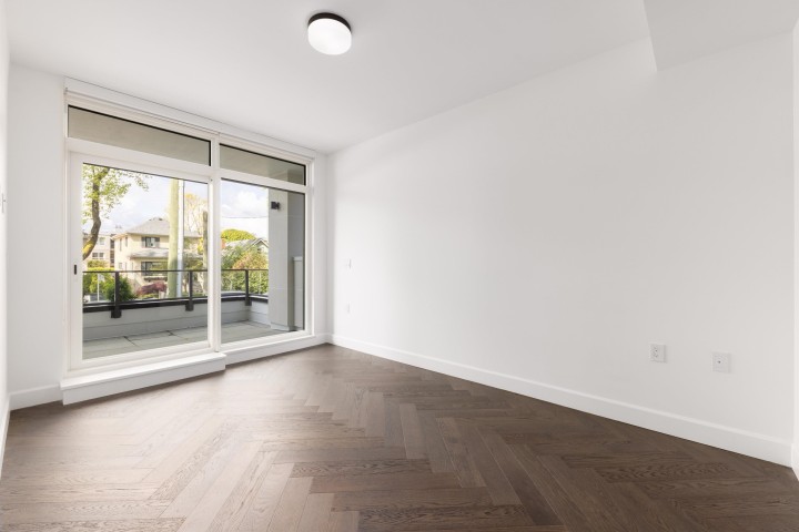 Photo 13 at 101 - 3668 W 10th Avenue, Kitsilano, Vancouver West