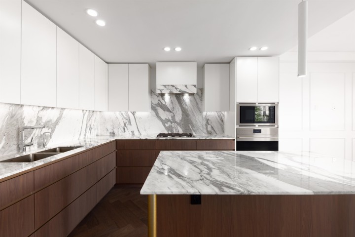 Photo 3 at 101 - 3668 W 10th Avenue, Kitsilano, Vancouver West