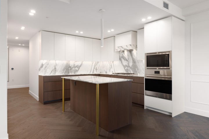 Photo 4 at 101 - 3668 W 10th Avenue, Kitsilano, Vancouver West