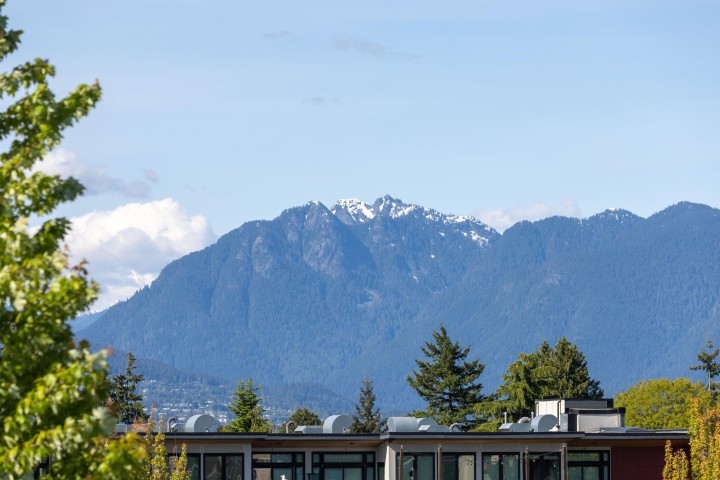 Photo 13 at 309 - 3668 W 10th Avenue, Kitsilano, Vancouver West