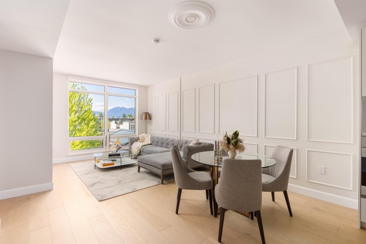 Photo 8 at 309 - 3668 W 10th Avenue, Kitsilano, Vancouver West