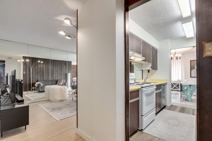 Photo 3 at 1004 - 2024 Fullerton Avenue, Pemberton NV, North Vancouver