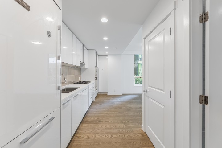 Photo 4 at 201 - 3533 Ross Drive, University VW, Vancouver West