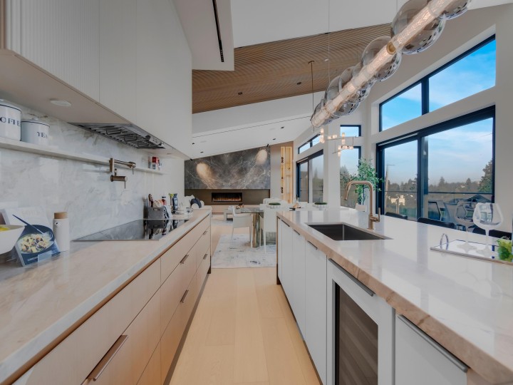 Photo 16 at 2423 Mathers Avenue, Dundarave, West Vancouver