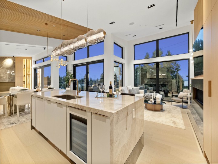 Photo 3 at 2423 Mathers Avenue, Dundarave, West Vancouver