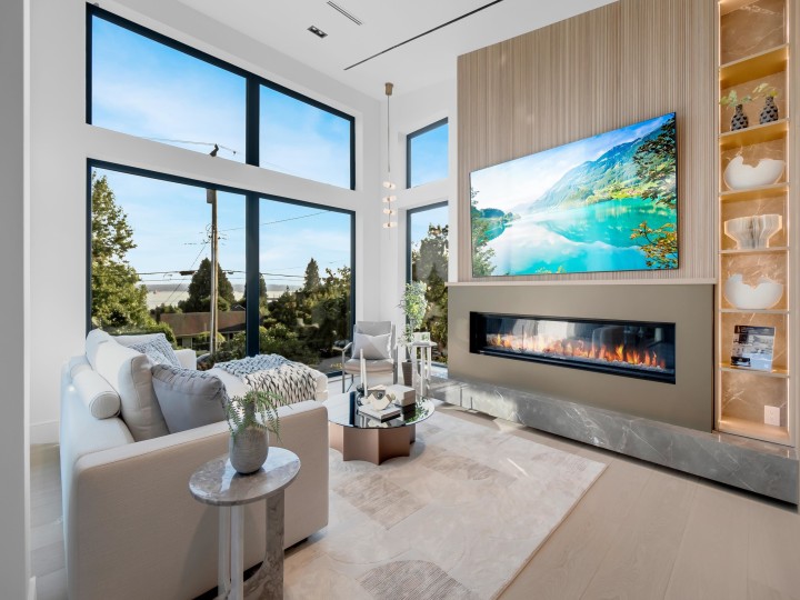 Photo 9 at 2423 Mathers Avenue, Dundarave, West Vancouver