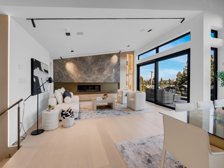 Photo 4 at 2423 Mathers Avenue, Dundarave, West Vancouver