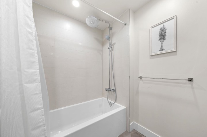 Photo 12 at 302 - 1496 Charlotte Road, Lynnmour, North Vancouver