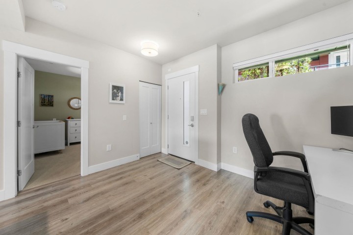 Photo 3 at 302 - 1496 Charlotte Road, Lynnmour, North Vancouver