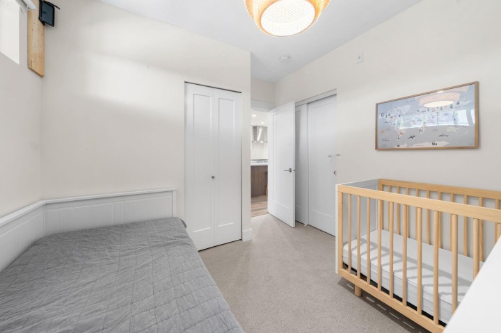 Photo 5 at 302 - 1496 Charlotte Road, Lynnmour, North Vancouver