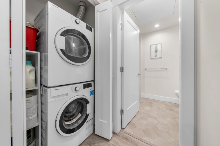 Photo 10 at 302 - 1496 Charlotte Road, Lynnmour, North Vancouver