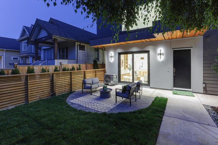 Photo 2 at 1 - 944 E 13 Avenue, Mount Pleasant VE, Vancouver East