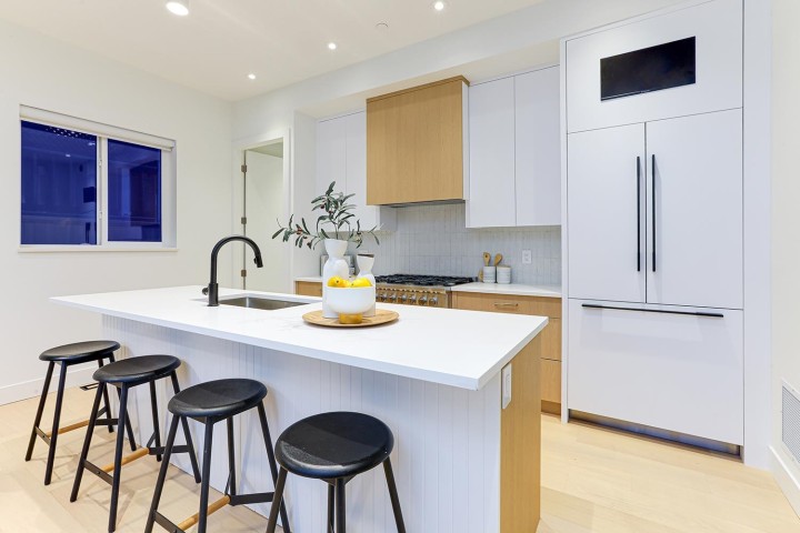 Photo 7 at 2 - 944 E 13 Avenue, Mount Pleasant VE, Vancouver East