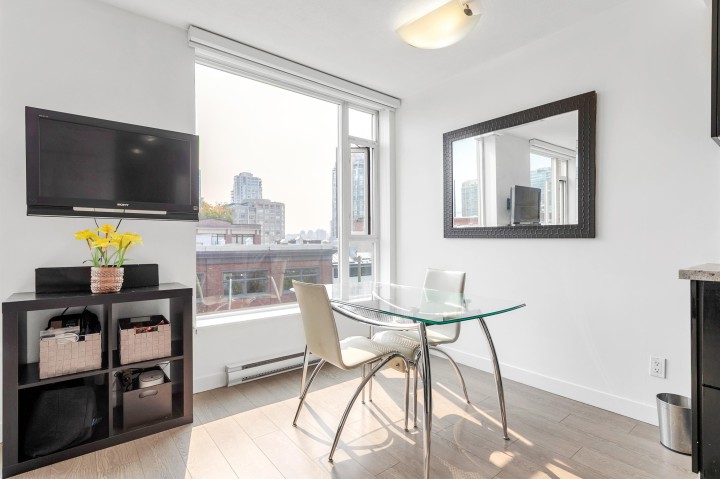 Photo 10 at 516 - 1133 Homer Street, Yaletown, Vancouver West