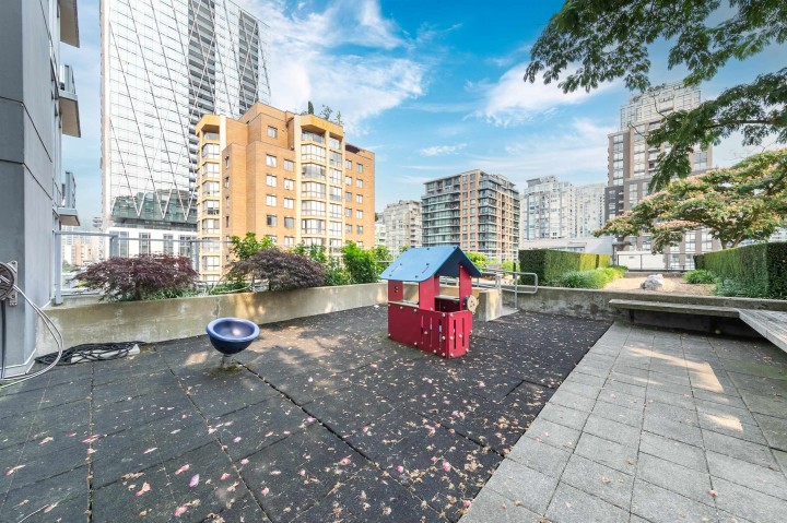 Photo 18 at 516 - 1133 Homer Street, Yaletown, Vancouver West