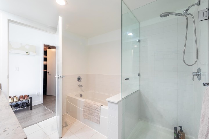 Photo 15 at 516 - 1133 Homer Street, Yaletown, Vancouver West