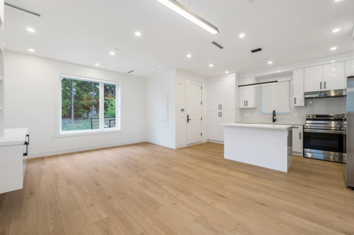 Photo 6 at 1 - 3096 Vanness Avenue, Collingwood VE, Vancouver East