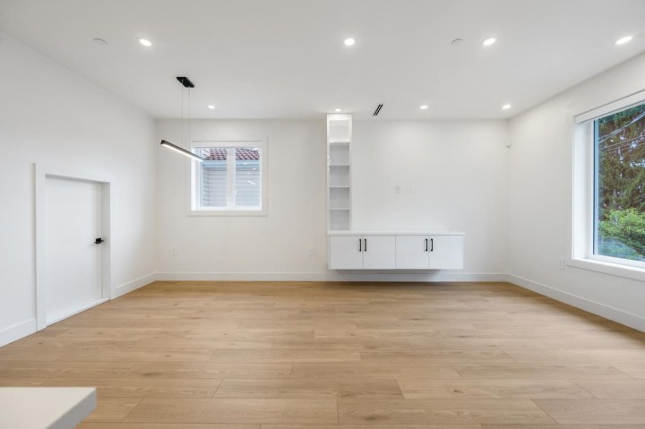 Photo 8 at 1 - 3096 Vanness Avenue, Collingwood VE, Vancouver East