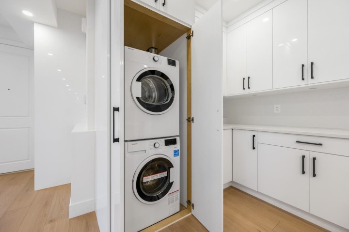 Photo 17 at 2 - 3096 Vanness Avenue, Collingwood VE, Vancouver East