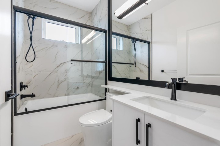 Photo 13 at 4705 Killarney Street, Collingwood VE, Vancouver East