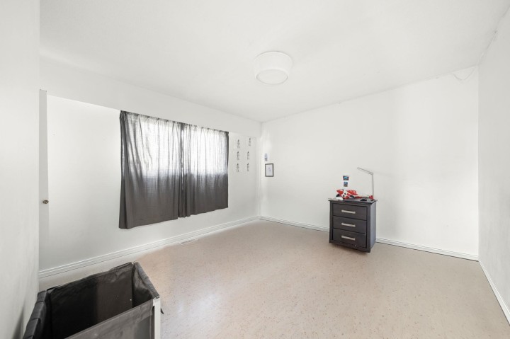 Photo 6 at 2507 E 25th Avenue, Renfrew Heights, Vancouver East