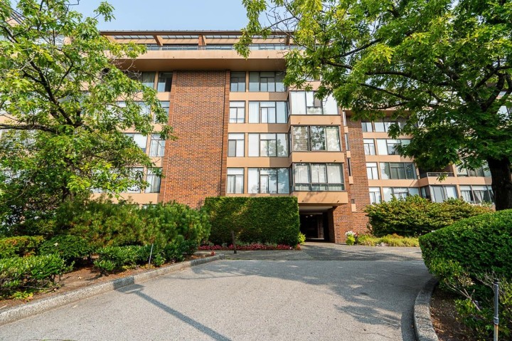 Photo 3 at 511 - 2101 Mcmullen Avenue, Quilchena, Vancouver West