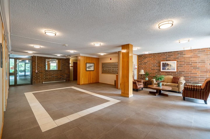 Photo 5 at 511 - 2101 Mcmullen Avenue, Quilchena, Vancouver West