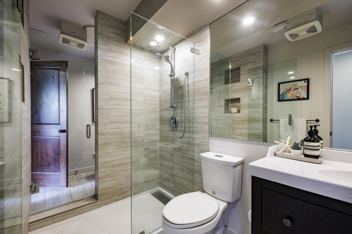 Photo 20 at 302 - 540 Lonsdale Avenue, Lower Lonsdale, North Vancouver