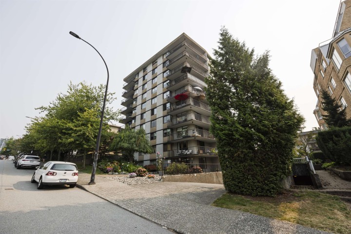 Photo 4 at 302 - 540 Lonsdale Avenue, Lower Lonsdale, North Vancouver