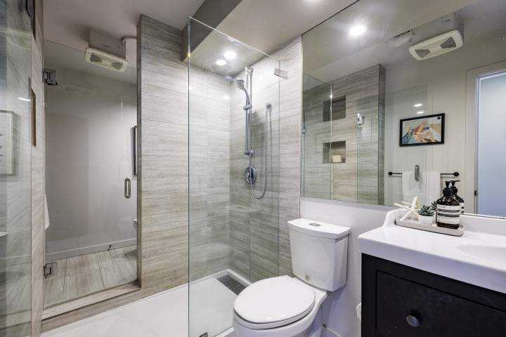 Photo 21 at 302 - 540 Lonsdale Avenue, Lower Lonsdale, North Vancouver