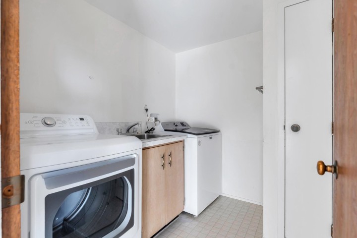 Photo 14 at 201 - 845 Chilco Street, West End VW, Vancouver West