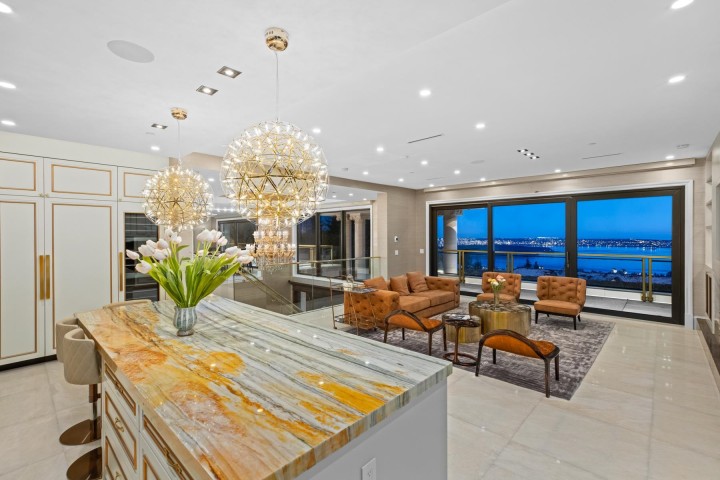 Photo 6 at 1337 Camridge Road, Chartwell, West Vancouver