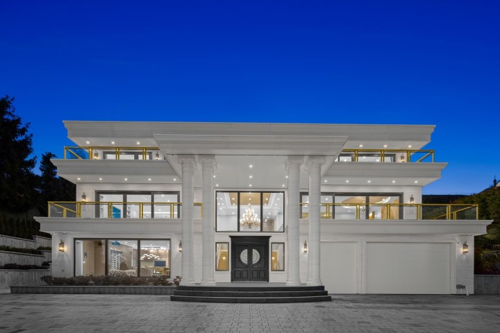 Photo 1 at 1337 Camridge Road, Chartwell, West Vancouver