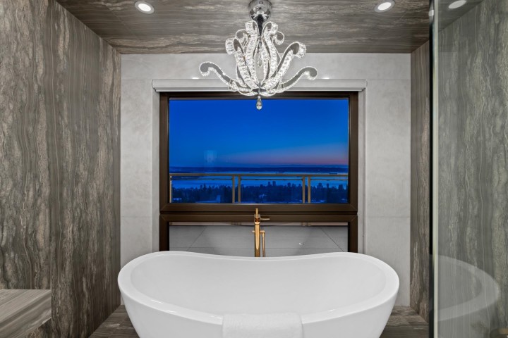 Photo 20 at 1337 Camridge Road, Chartwell, West Vancouver