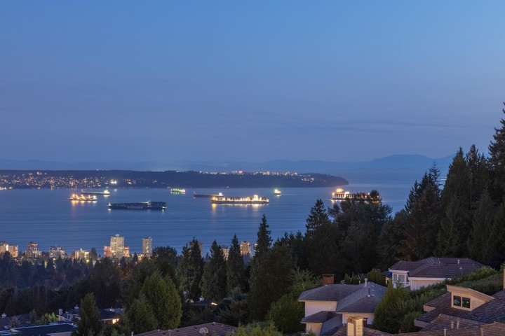 Photo 31 at 1337 Camridge Road, Chartwell, West Vancouver