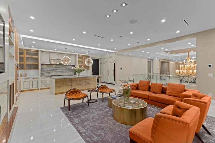 Photo 8 at 1337 Camridge Road, Chartwell, West Vancouver